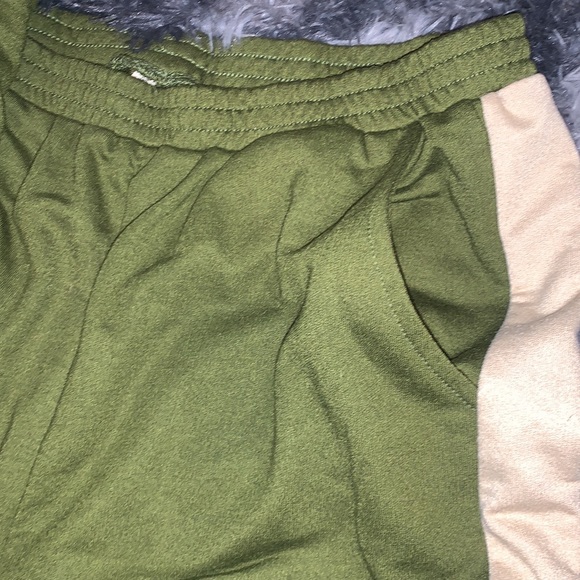 Lounge suit 💚🤎 - Picture 4 of 6